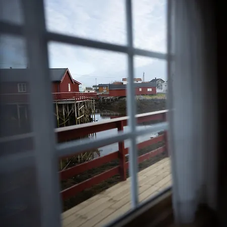 Henningsvaer Rorbuer Hotel Exterior photo